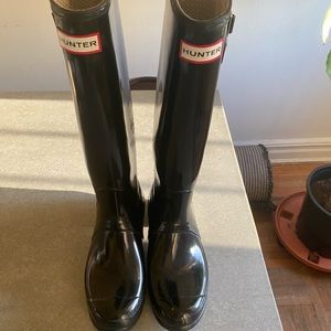 Hunter Glossy Rain Boots